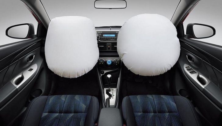 Come funzionano gli airbag di auto e moto - Foto 3 di 7