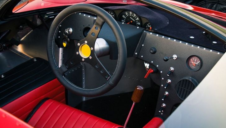 Ferrari 330 P4: la più bella Ferrari di sempre ora in replica - Foto 5 di 9