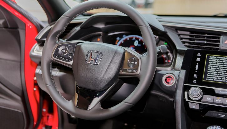 Nuova Honda Civic, posto guida.
