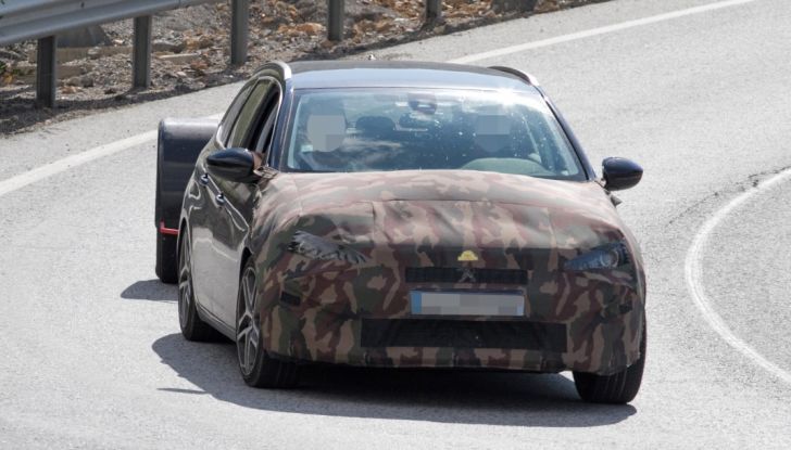 Peugeot 308 e 308 SW 2017, le prime foto durante i collaudi - Foto 13 di 18