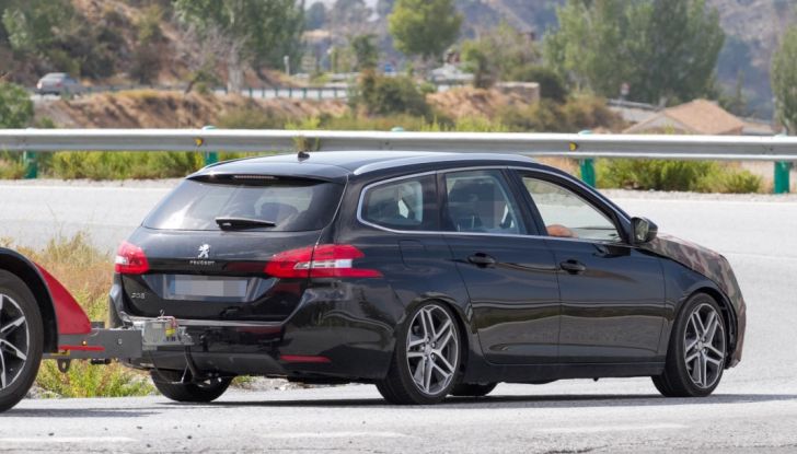 Peugeot 308 e 308 SW 2017, le prime foto durante i collaudi - Foto 18 di 18