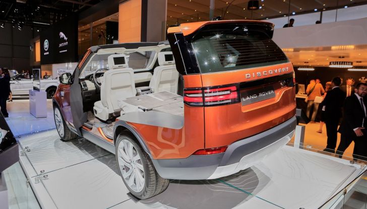 Nuova Land Rover Discovery, prima foto ufficiale della quinta generazione - Foto 4 di 19