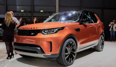 Nuova Land Rover Discovery, prima foto ufficiale della quinta generazione