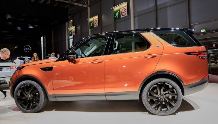 Nuova Land Rover Discovery, prima foto ufficiale della quinta generazione - Foto 5 di 19