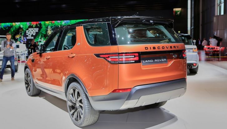 Nuova Land Rover Discovery, prima foto ufficiale della quinta generazione - Foto 13 di 19