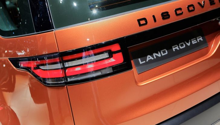 Nuova Land Rover Discovery, prima foto ufficiale della quinta generazione - Foto 3 di 19