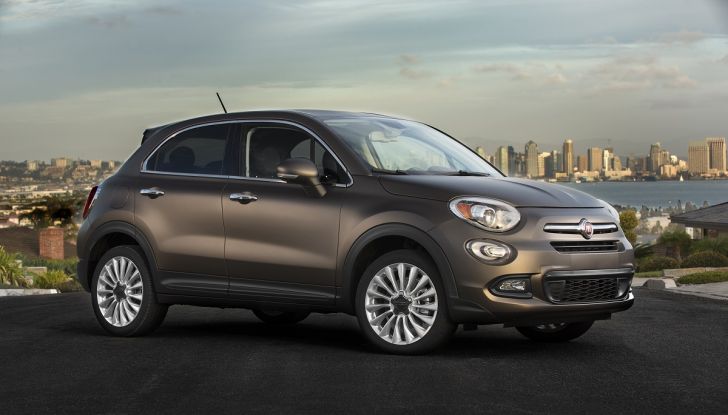 2016 Fiat 500X Lounge, laterale.