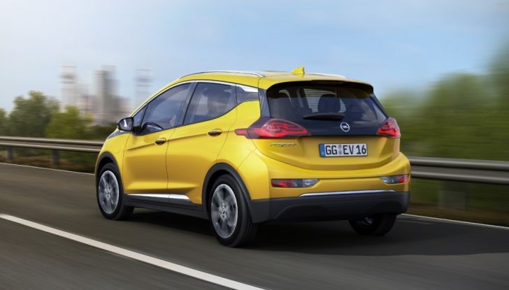 Le 5 auto elettriche con maggior autonomia: svetta la Opel Ampera-e - Foto 3 di 18