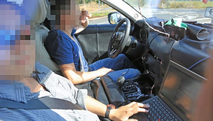 Mazda CX-5 MY2018, prime foto spia dei test dinamici - Foto 4 di 17