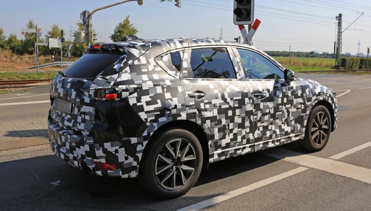 Mazda CX-5 MY2018, prime foto spia dei test dinamici - Foto 16 di 17