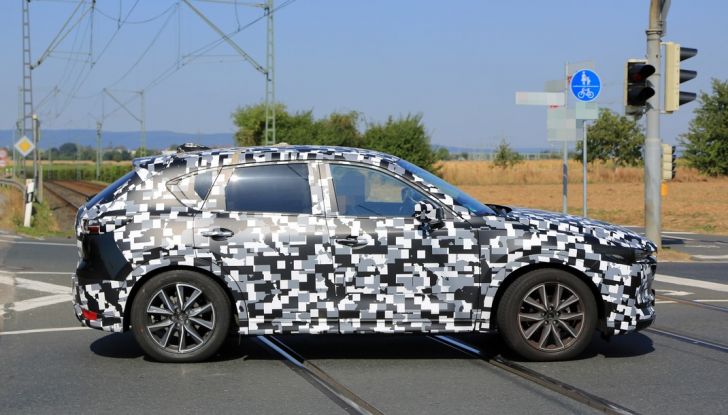 Mazda CX-5 MY2018, prime foto spia dei test dinamici - Foto 7 di 17