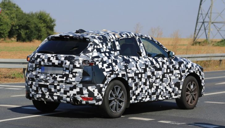 Mazda CX-5 MY2018, prime foto spia dei test dinamici - Foto 9 di 17