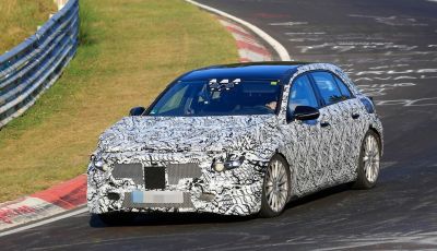 Mercedes Classe A nuove foto spia dal circuito del Nurburgring