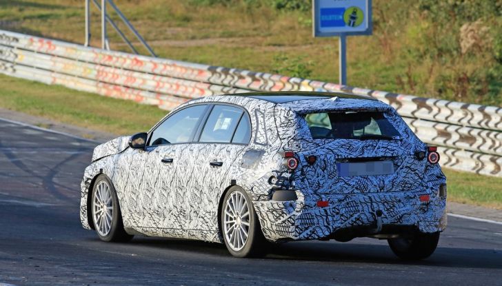 Mercedes Classe A nuove foto spia dal circuito del Nurburgring - Foto 8 di 9