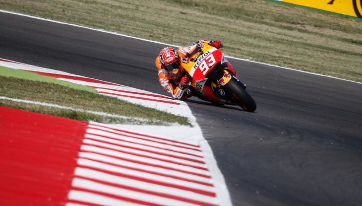 Risultati MotoGP Misano 2016, FP1 ed FP2: Yamaha al comando, Iannone infortunato - Foto 27 di 32