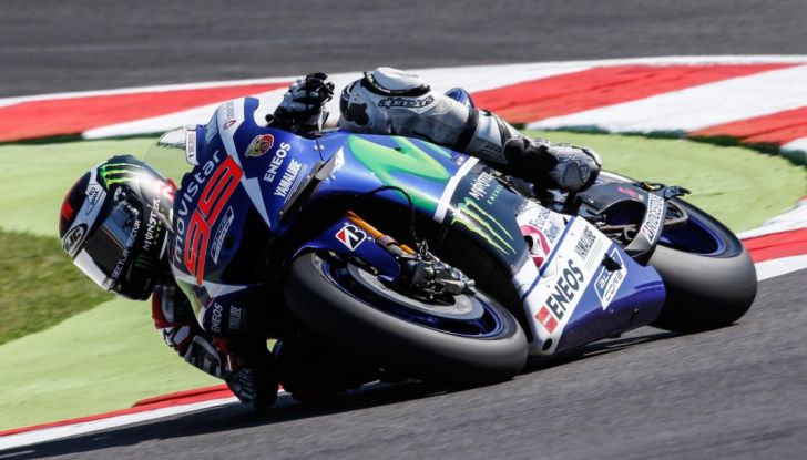Risultati MotoGP Misano 2016, FP1 ed FP2: Yamaha al comando, Iannone infortunato - Foto 31 di 32