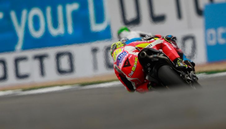 Risultati MotoGP FP1 ed FP2, Silverstone 2016: Suzuki e Ducati sotto un cielo scuro - Foto 11 di 23