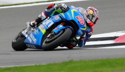 Risultati MotoGP FP1 ed FP2, Silverstone 2016: Suzuki e Ducati sotto un cielo scuro