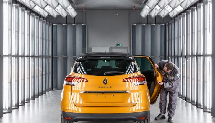 Nuova Renault Scenic, prezzi e gamma per il mercato italiano - Foto 11 di 15