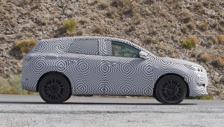 Nuovo Peugeot 2008, le prime foto spia della seconda generazione - Foto 5 di 10