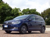 Prova su strada Volkswagen Touran 2.0 TDI 7 posti: caratteristiche, consumi e prezzi