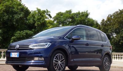 Prova su strada Volkswagen Touran 2.0 TDI 7 posti: caratteristiche, consumi e prezzi