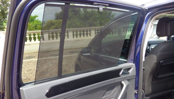 Prova su strada Volkswagen Touran 2.0 TDI 7 posti: caratteristiche, consumi e prezzi - Foto 33 di 35