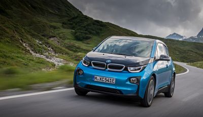 BMW i3 2017 al Salone di Parigi: batteria da 94Ah per 300Km di autonomia