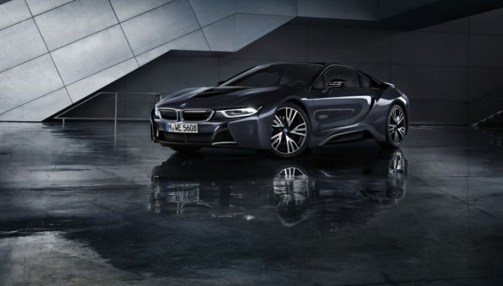 BMW i3 2017 al Salone di Parigi: batteria da 94Ah per 300Km di autonomia - Foto 11 di 14