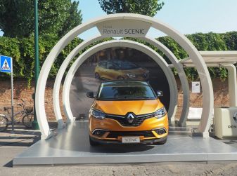 Nuova Renault Scenic, prezzi e gamma per il mercato italiano