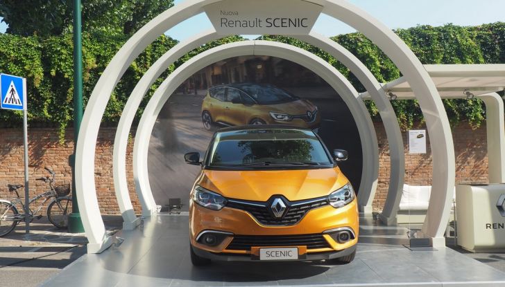 Nuova Renault Scenic, prezzi e gamma per il mercato italiano - Foto 1 di 15