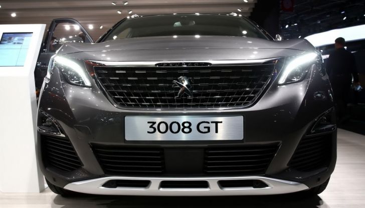 Nuova Peugeot 3008 2016, il SUV francese si fa grande - Foto 15 di 15