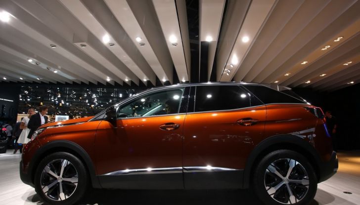 Nuova Peugeot 3008 2016, il SUV francese si fa grande - Foto 6 di 15