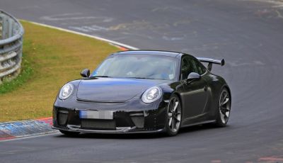 La nuova Porsche 911 GT3 Facelift 2017 fotografata al Nurburgring