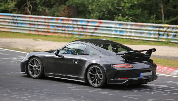 La nuova Porsche 911 GT3 Facelift 2017 fotografata al Nurburgring - Foto 5 di 7