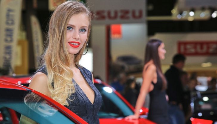 Le ragazze più belle del Salone di Parigi 2016 - Foto 20 di 36