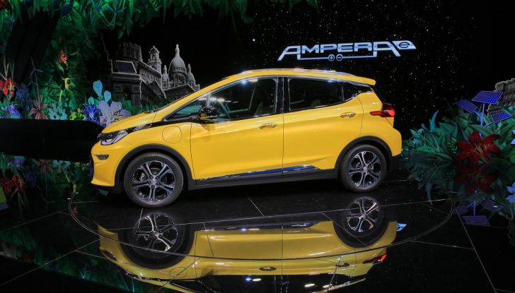 Opel Ampera-e, la monovolume elettrica debutta al salone dell’Auto di Parigi 2016 - Foto 7 di 27