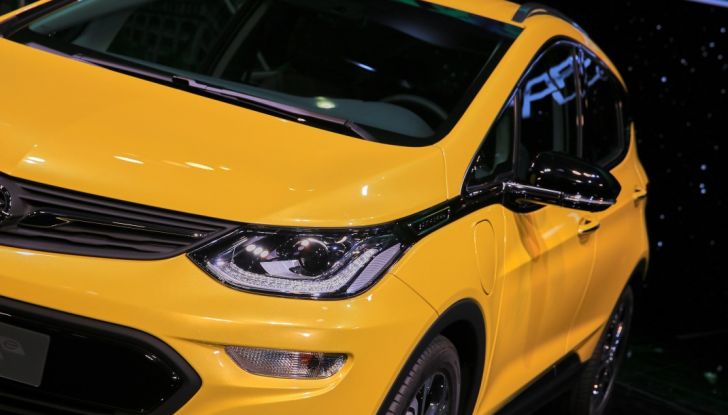 Opel Ampera-e, la monovolume elettrica debutta al salone dell’Auto di Parigi 2016 - Foto 11 di 27