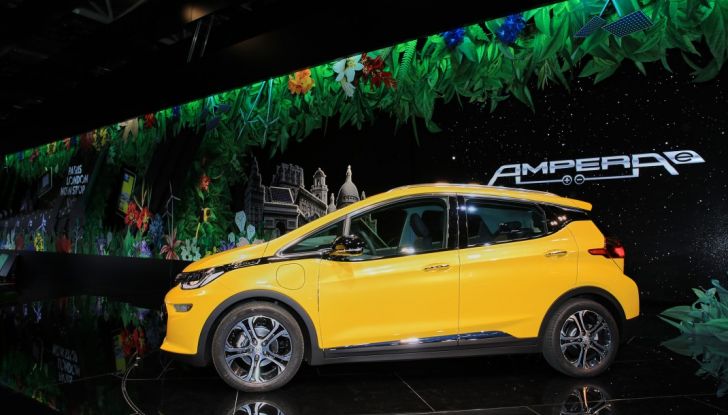 Opel Ampera-e, la monovolume elettrica debutta al salone dell’Auto di Parigi 2016 - Foto 14 di 27