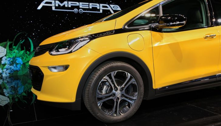 Opel Ampera-e, la monovolume elettrica debutta al salone dell’Auto di Parigi 2016 - Foto 17 di 27