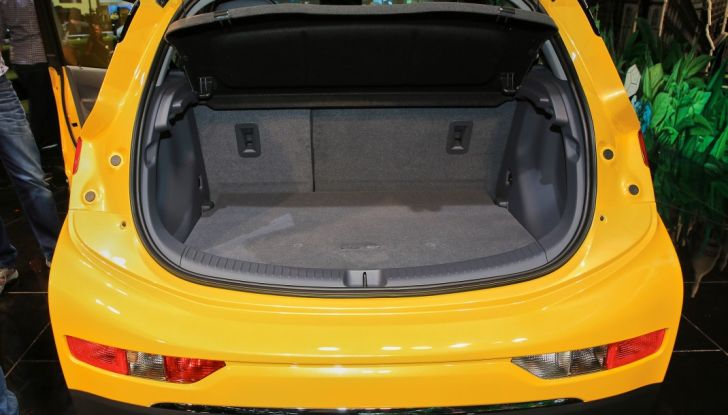 Opel Ampera-e, la monovolume elettrica debutta al salone dell’Auto di Parigi 2016 - Foto 18 di 27