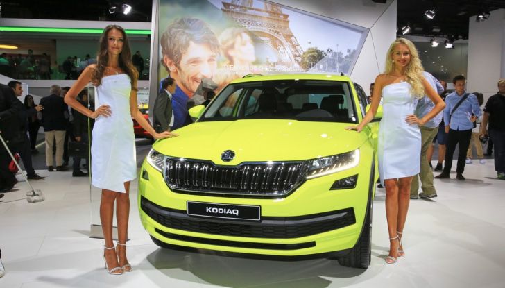 Le ragazze più belle del Salone di Parigi 2016 - Foto 14 di 36