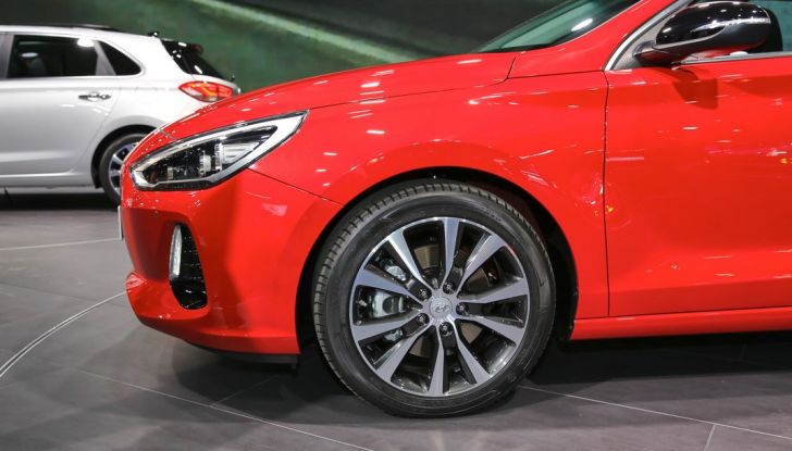 Hyundai i30, svelata ufficialmente la nuova generazione 2017 - Foto 12 di 17