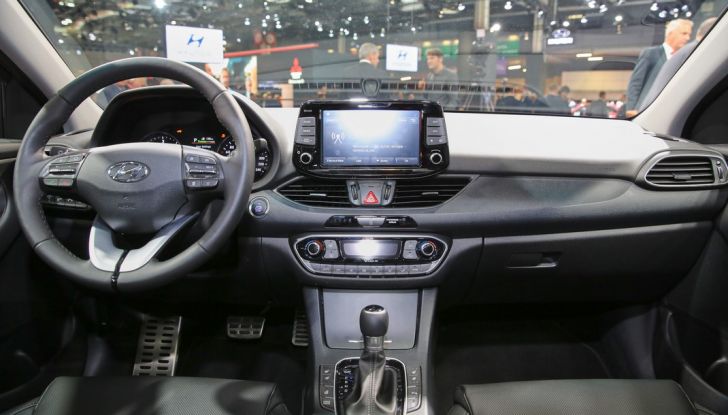 Hyundai i30, svelata ufficialmente la nuova generazione 2017 - Foto 3 di 17