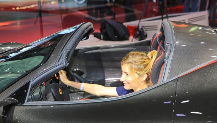 Ferrari aperta LaFerrari spider live Parigi 2016 23