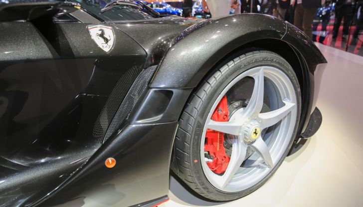 la Ferrari aperta live Parigi 2016 cerchione