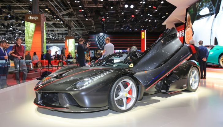 ferrari laFerrari spider Parigi 2016