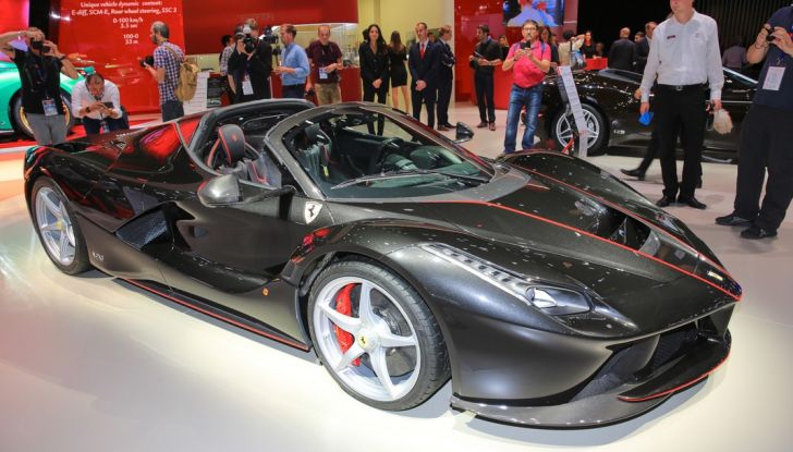 Ferrari aperta LaFerrari spider live Parigi 2016 5