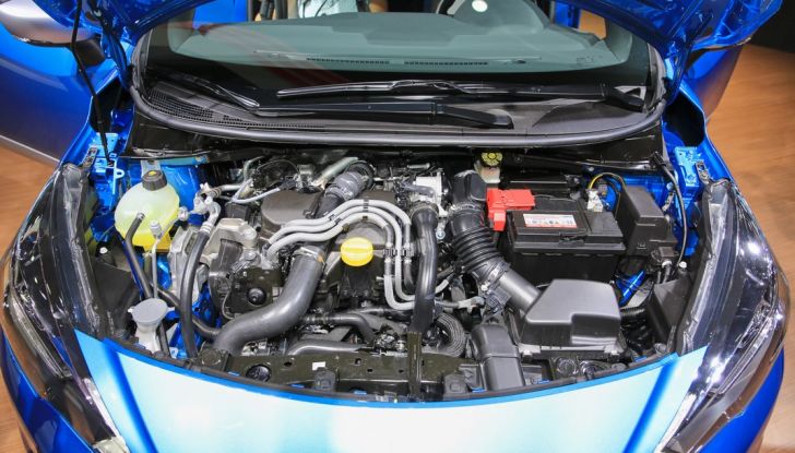 Nuova Nissan Micra 2017 svelata al Salone di Parigi 2016 - Foto 4 di 18