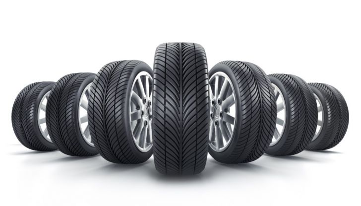 Foratura pneumatico: come salvare la gomma senza chiamare soccorsi - Foto 3 di 6